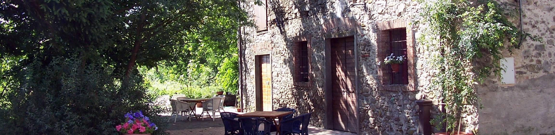 L'esterno del B&B Ai Chiosi con la terrazza